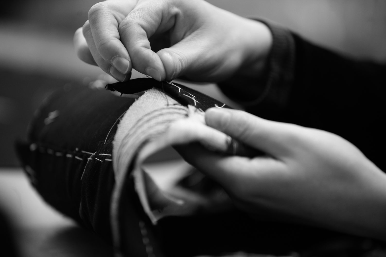 RETOUCHE COSTUMES ET VÊTEMENTS